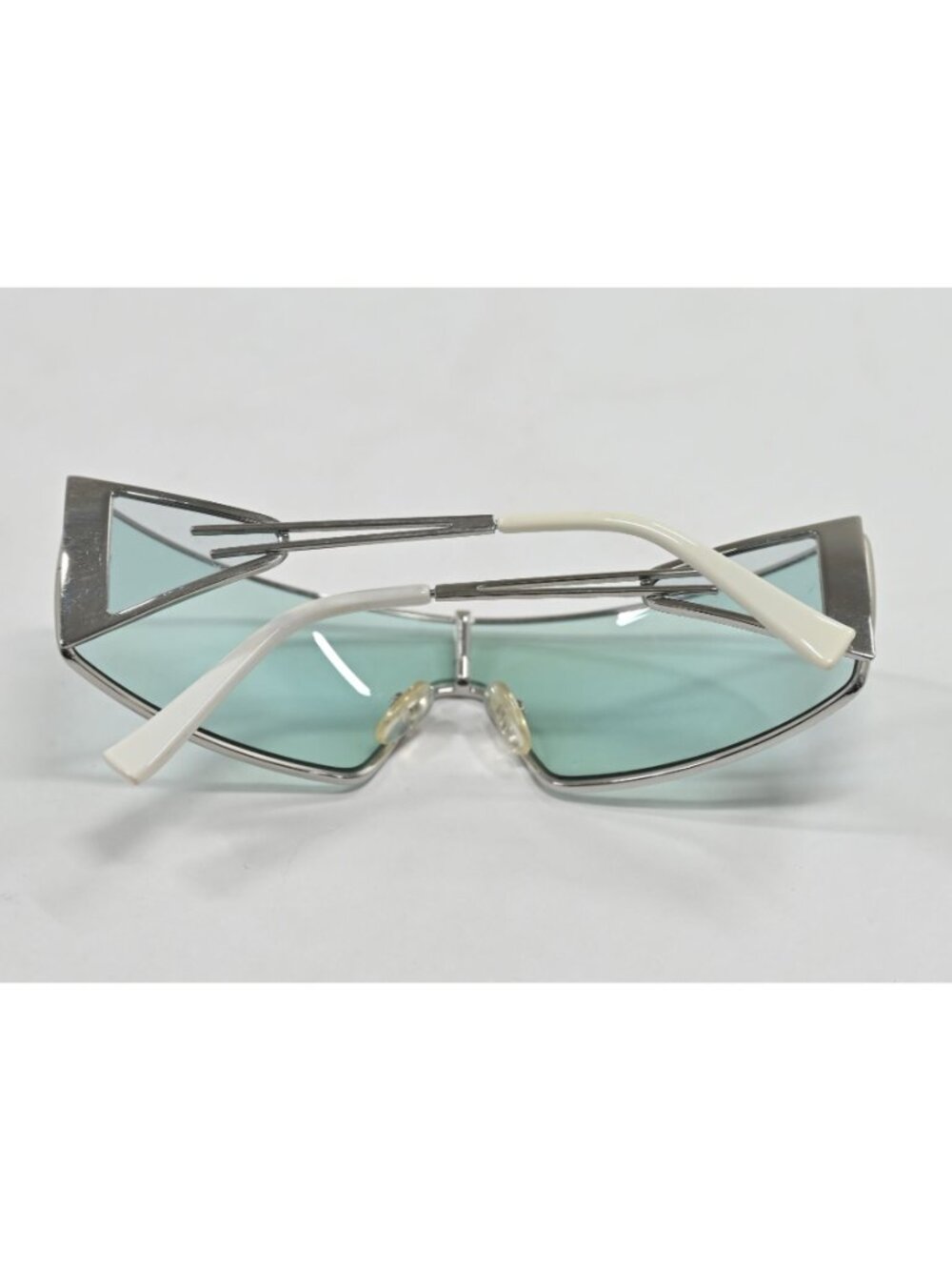 Le Specs Adam Selman The Luxx Squared Sunglasses 1902804 in Silver Blue - Picture 4 of 6
